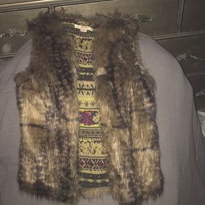 Faux Fue Vest XS